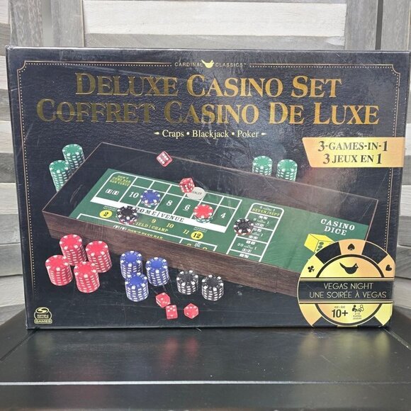 Cardinal Classics Deluxe Casino Set | Spin Master - Picture 1 of 14